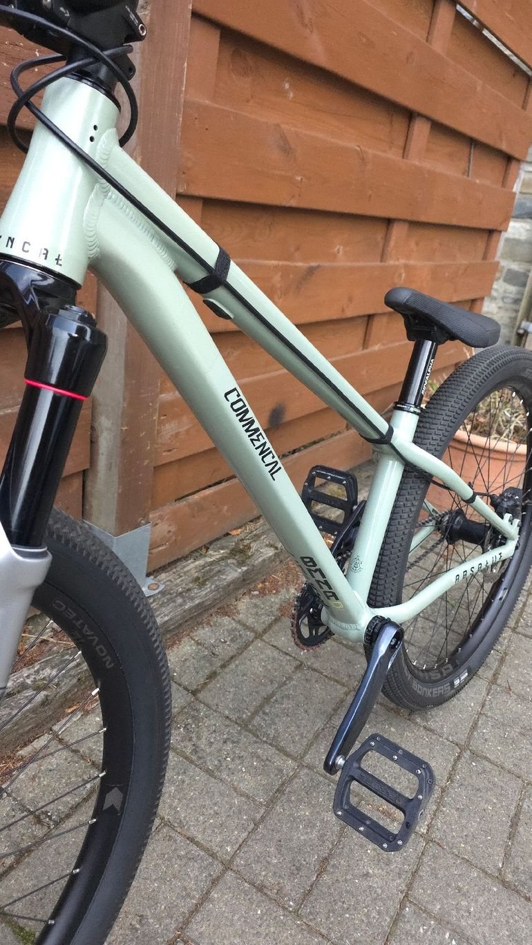 Used Commencal ABSOLUT 2021 2021 Mountainbike, Green, 26 — image 8 of 8
