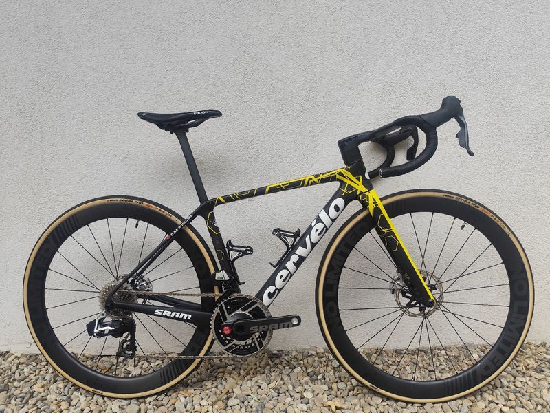 Used Cervélo R5 SRAM Red eTap AXS 2024 Road & Gravel