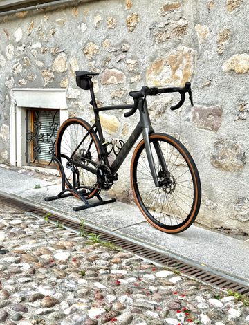 Used Scott Addict 20 2024 2024 Road & Gravel, Light Gray — image 3 of 5