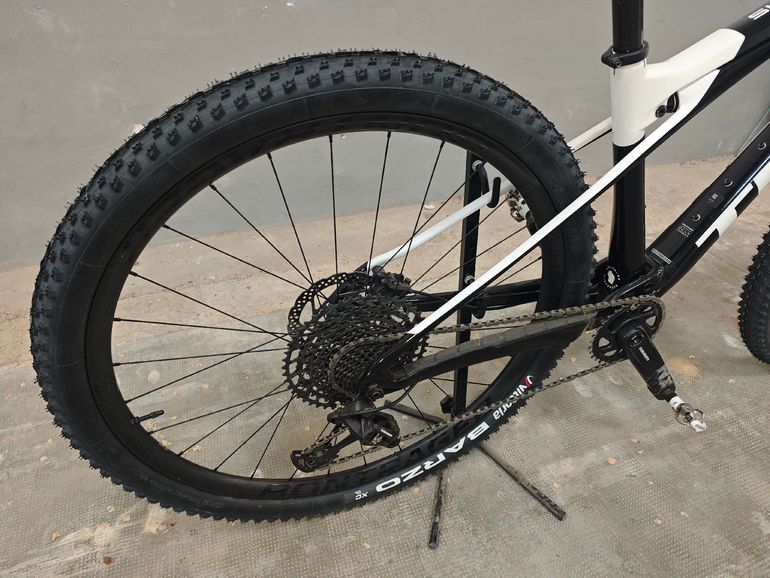 Gebrauchtes Trek Supercaliber 9.7 2020 2020 Mountainbike, Schwarz — Bild 3 von 5