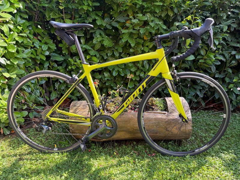 Used Giant Contend Shimano Tiagra 2017 Road & Gravel