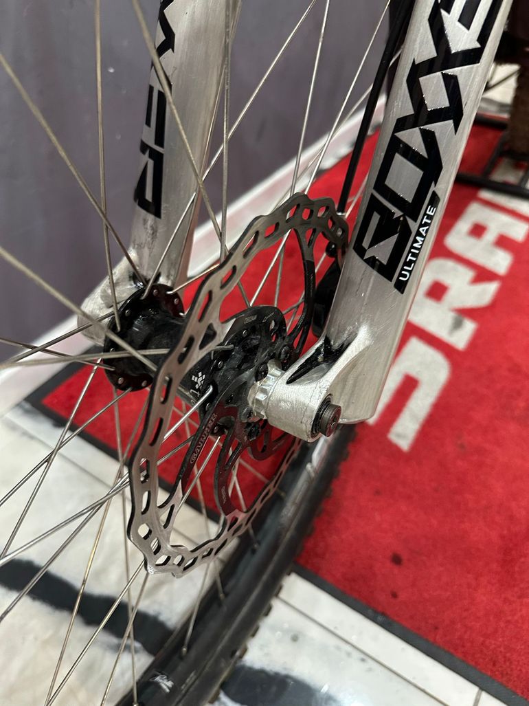 Używany Canyon Sender CFR Mullet 2022 2022 Mountainbike — zdjęcie 10 z 16