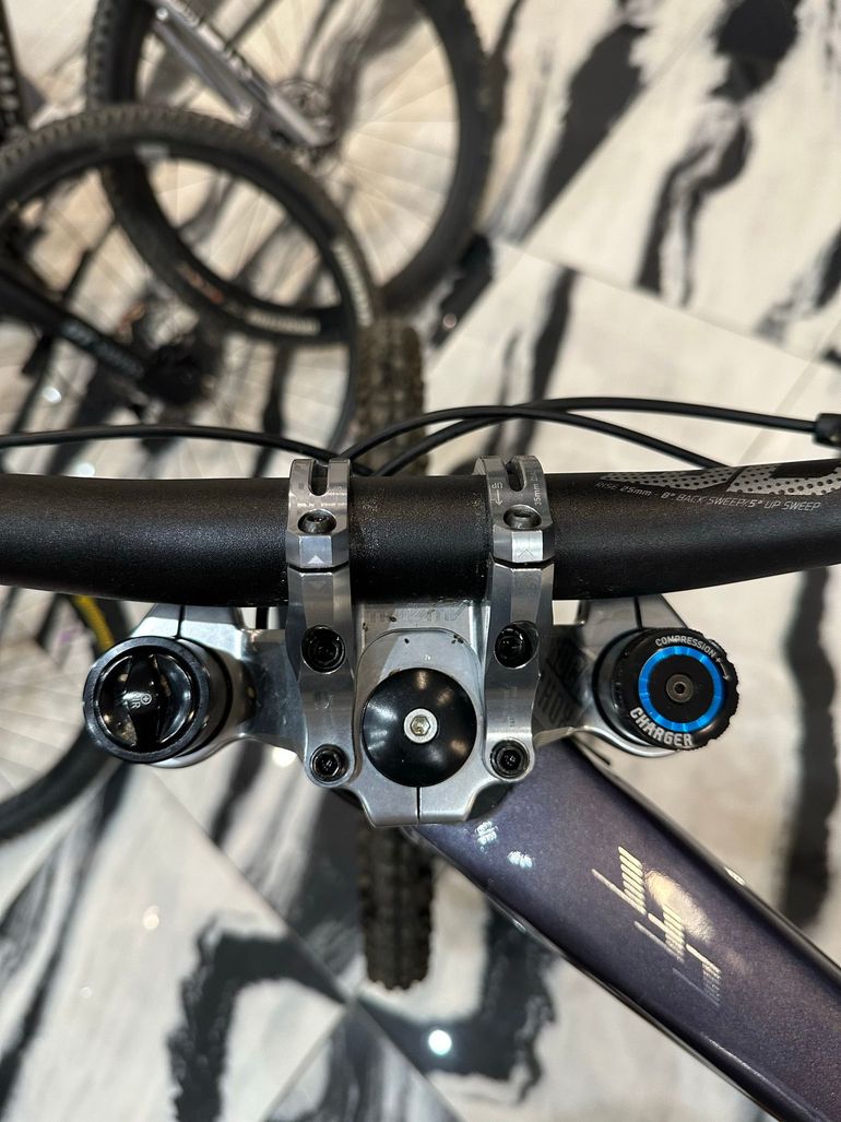 Używany Canyon Sender CFR Mullet 2022 2022 Mountainbike — zdjęcie 15 z 16