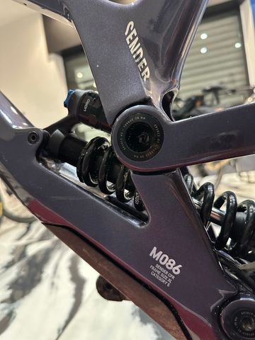 Używany Canyon Sender CFR Mullet 2022 2022 Mountainbike — zdjęcie 8 z 16