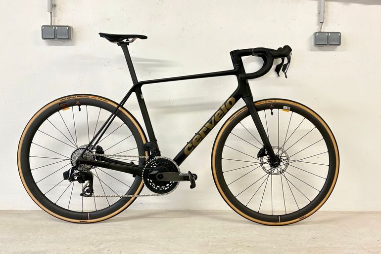 Gebrauchtes Cervélo R5 Force AXS 2026 2026 Road & Gravel, Schwarz — Bild 1 von 28
