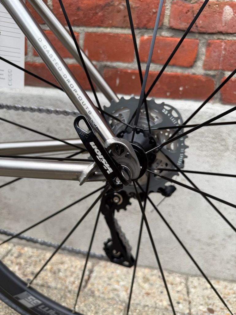 Van Nicholas NEW! Van Nicholas Boreas Titanium/Shimano 105 2x11/Vision Team 35/SLR/Size XS 2023 Road & Gravel usato, Grigio chiaro — immagine 17 di 17