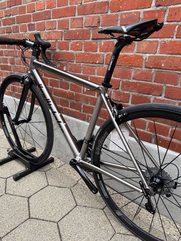 Van Nicholas NEW! Van Nicholas Boreas Titanium/Shimano 105 2x11/Vision Team 35/SLR/Size XS 2023 Road & Gravel usato, Grigio chiaro — immagine 13 di 17