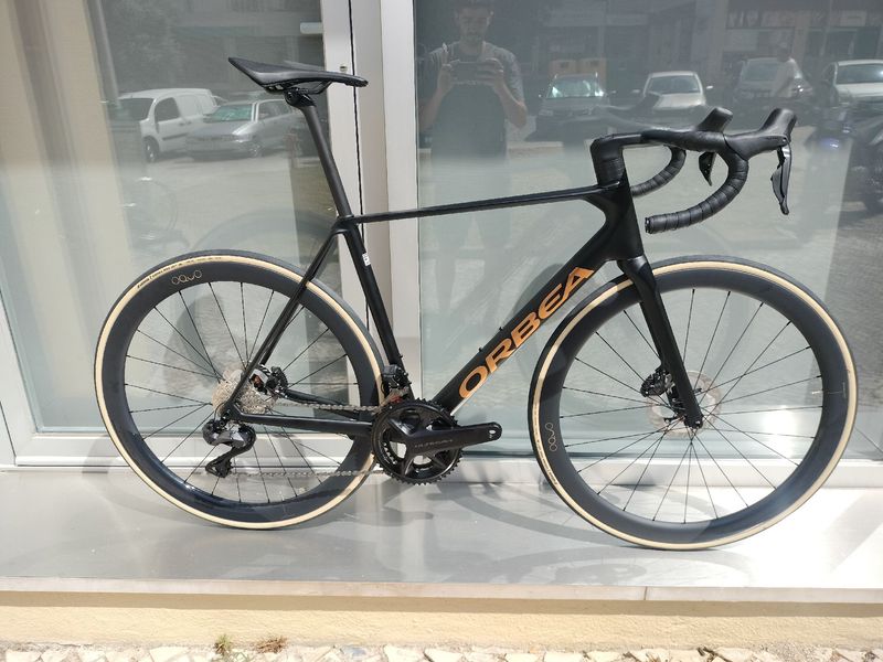 Tweedehands Orbea ORCA M20iLTD PWR 2025 2025 Road & Gravel