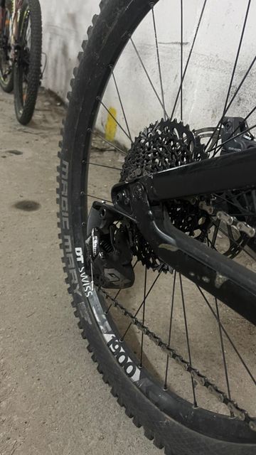 Použité Canyon Torque CF 7.0 2020 2020 Mountainbike — obrázek 2 z 11