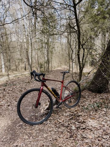 Used Giant Revolt 0 2025 2025 Road & Gravel, Red — image 2 of 4