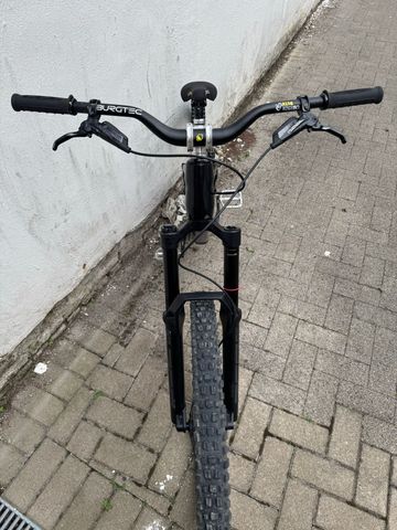 Použité Canyon Torque Mullet CF 7 2023 2023 Mountainbike — obrázek 6 z 16
