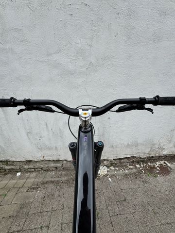 Použité Canyon Torque Mullet CF 7 2023 2023 Mountainbike — obrázek 15 z 16
