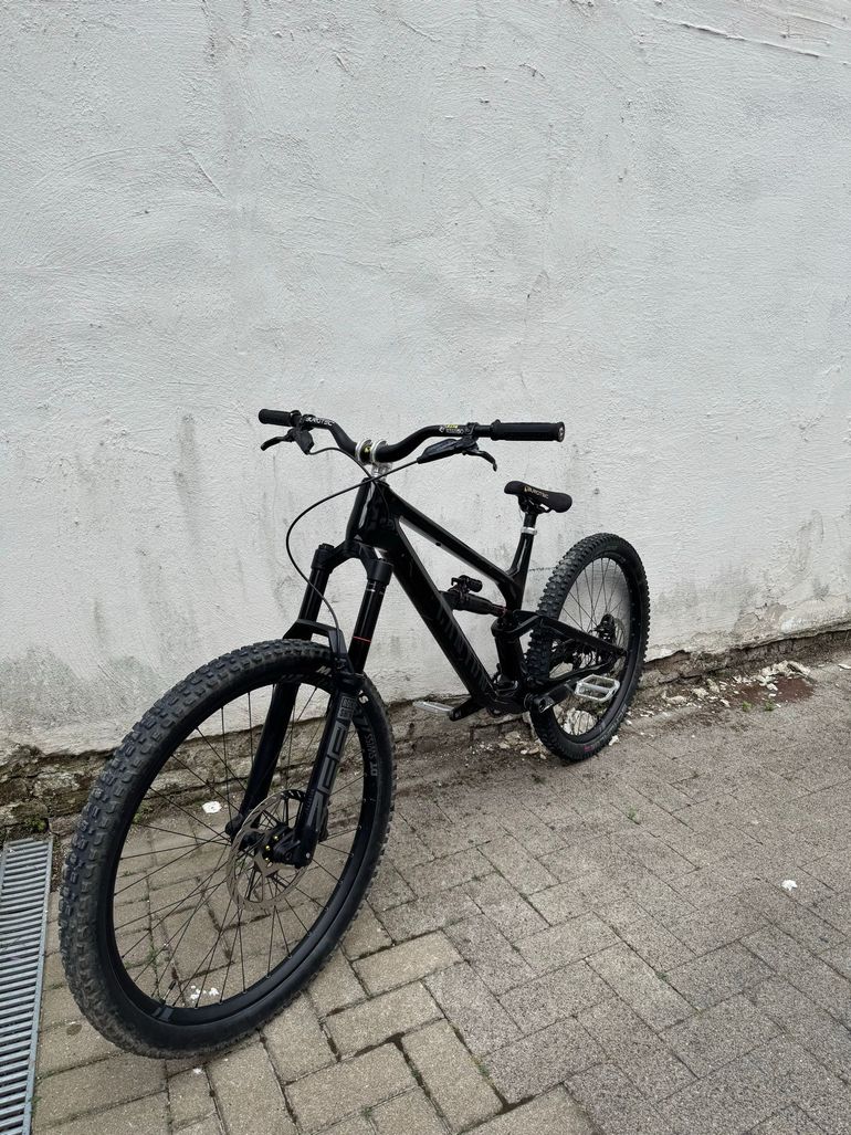 Použité Canyon Torque Mullet CF 7 2023 2023 Mountainbike — obrázek 3 z 16