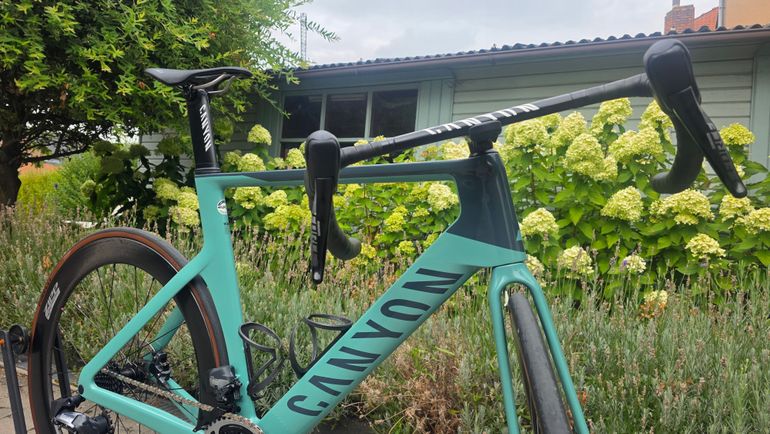 Brugt Canyon Aeroad CF SLX 8 eTap 2023 2023 Road & Gravel — billede 12 af 17