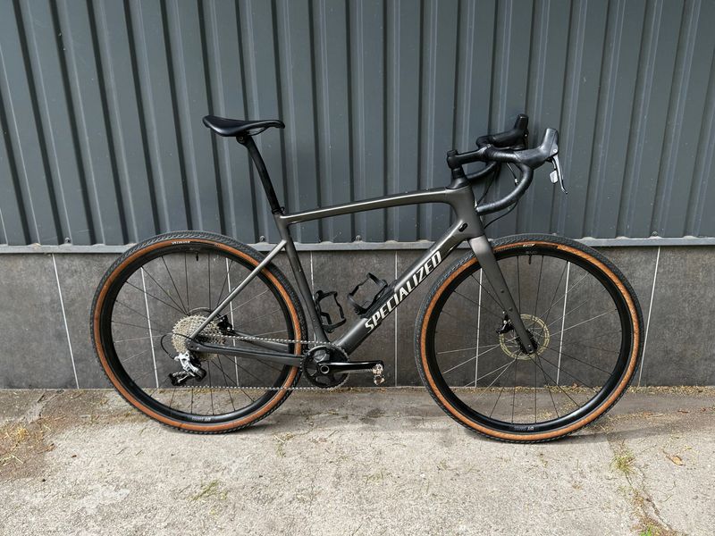 Used Specialized Diverge Comp Carbon 2022 2022 Road & Gravel