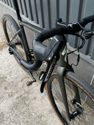 Gebrauchtes Specialized Diverge Comp Carbon 2022 2022 Road & Gravel, Hellgrau — Bild 4 von 17
