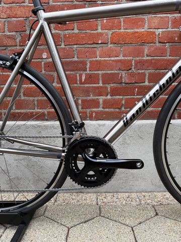 Van Nicholas NEW! Van Nicholas Boreas Titanium/Shimano 105 2x11/DT-Swiss R460/SLR crb/Size XL 2023 Road & Gravel usato, Grigio chiaro — immagine 3 di 17