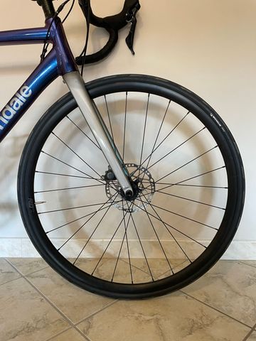 Brugt Cannondale CAAD13 Disc Tiagra 2025 2025 Road & Gravel — billede 4 af 5