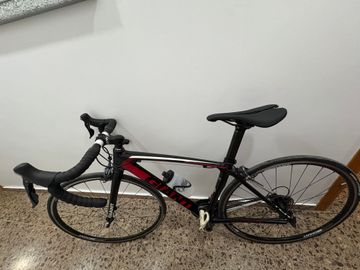 Używany Giant Defy Advanced 3 Composite 2016 2016 Road & Gravel — zdjęcie 1 z 3