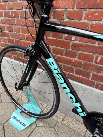 Used Bianchi Via Nirone 7 /Roadbike/Shimano 105/Size 59/Very Good Condition! 2022 Road & Gravel, Black — image 14 of 14