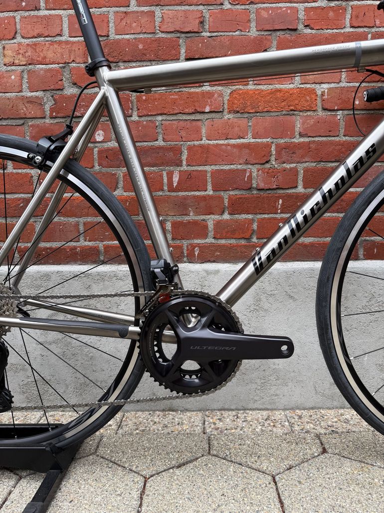 Used Van Nicholas NEW! Van Nicholas Boreas Titanium/Shimano Ultegra Di2 - 2x12/Gr.L 2023 Road & Gravel, Light Gray — image 3 of 16