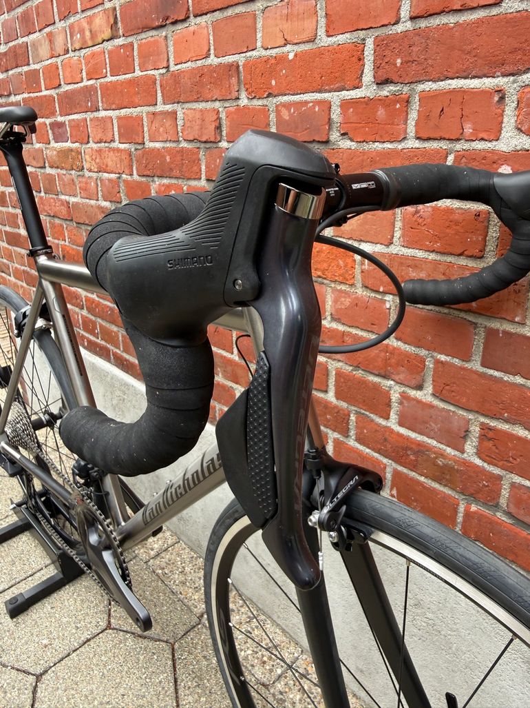 Used Van Nicholas NEW! Van Nicholas Boreas Titanium/Shimano Ultegra Di2 - 2x12/Gr.L 2023 Road & Gravel, Light Gray — image 5 of 16