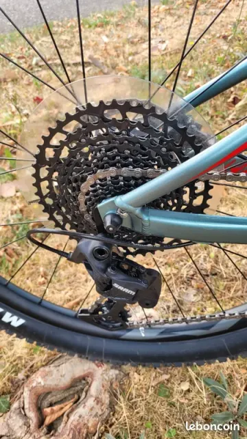 Used Giant Embolden 1 2020 2020 Mountainbike, Light Gray, 27.5 — image 3 of 15