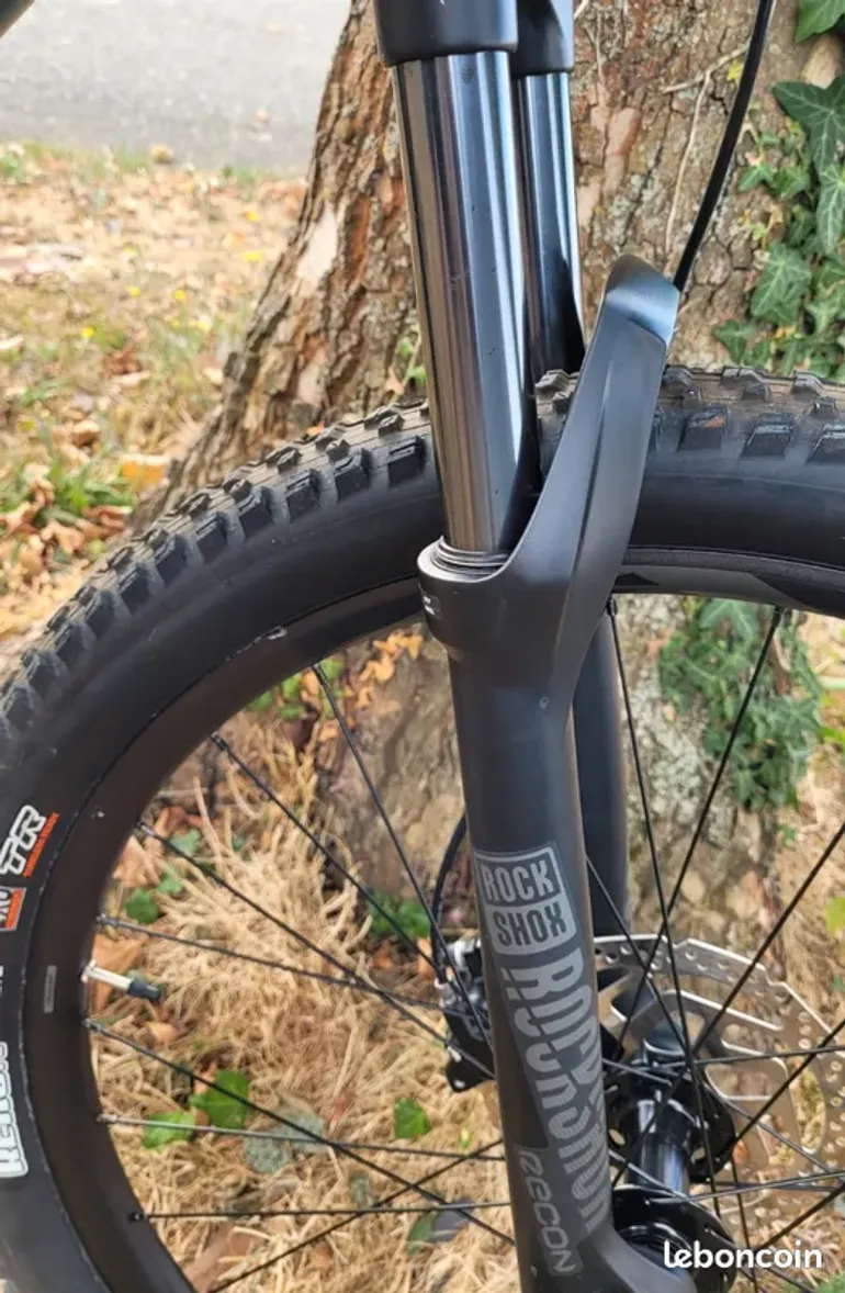 Used Giant Embolden 1 2020 2020 Mountainbike, Light Gray, 27.5 — image 4 of 15