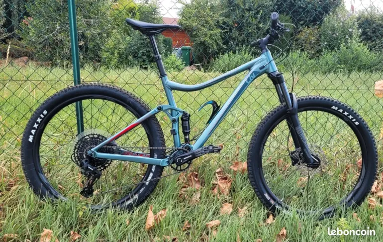Used Giant Embolden 1 2020 2020 Mountainbike, Light Gray, 27.5 — image 14 of 15