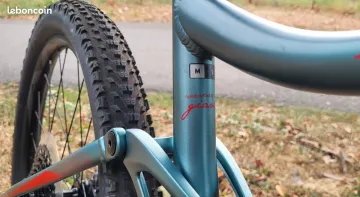 Used Giant Embolden 1 2020 2020 Mountainbike, Light Gray, 27.5 — image 8 of 15