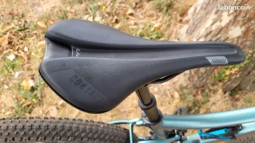Used Giant Embolden 1 2020 2020 Mountainbike, Light Gray, 27.5 — image 9 of 15