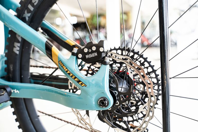 Used Pivot Shuttle LT 2025 Mountainbike, Blue — image 9 of 17