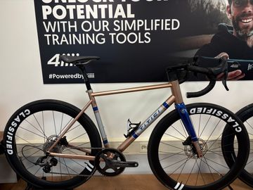 Used Titici Strada 2023 Road & Gravel, White — image 1 of 5