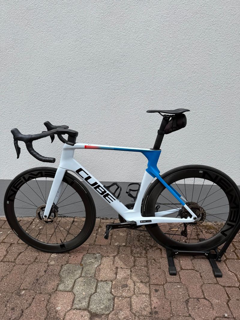 Käytetty CUBE LITENING AERO C:68X SLT 2024 2024 Road & Gravel