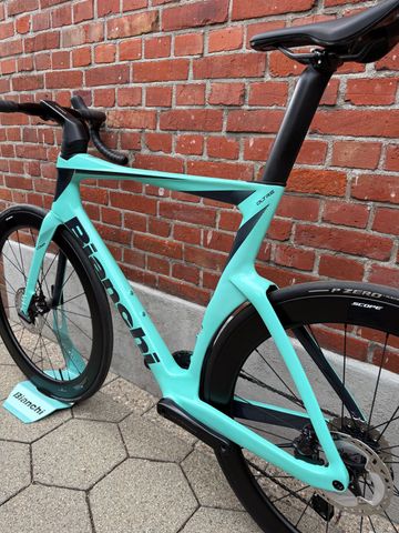 Bianchi NEW! Bianchi Oltre Comp/Roadbike/Shimano Ultegra Di2/Size 59/Scope S5 Carbon 2025 Road & Gravel d'occasion — image 13 sur 15