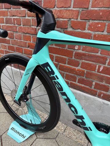 Bianchi NEW! Bianchi Oltre Comp/Roadbike/Shimano Ultegra Di2/Size 59/Scope S5 Carbon 2025 Road & Gravel d'occasion — image 14 sur 15