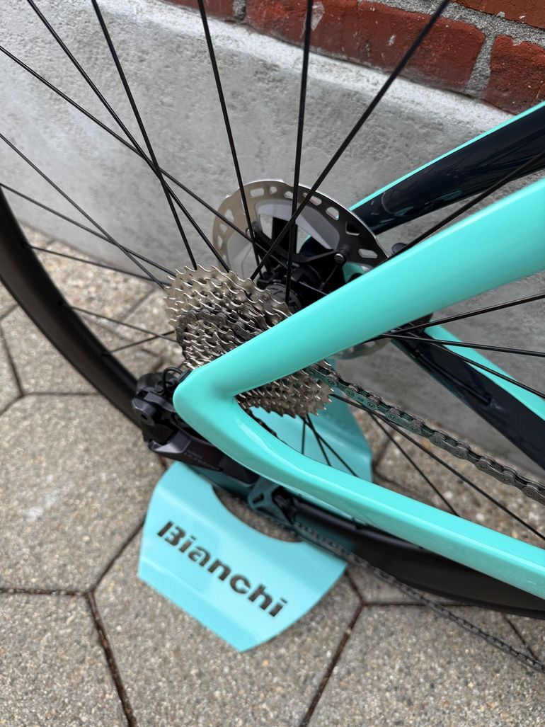 Bianchi NEW! Bianchi Oltre Comp/Roadbike/Shimano Ultegra Di2/Size 59/Scope S5 Carbon 2025 Road & Gravel d'occasion — image 10 sur 15