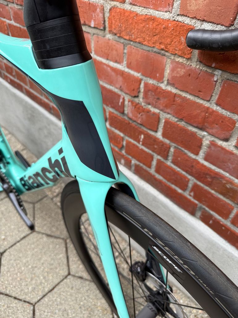 Bianchi NEW! Bianchi Oltre Comp/Roadbike/Shimano Ultegra Di2/Size 59/Scope S5 Carbon 2025 Road & Gravel d'occasion — image 6 sur 15