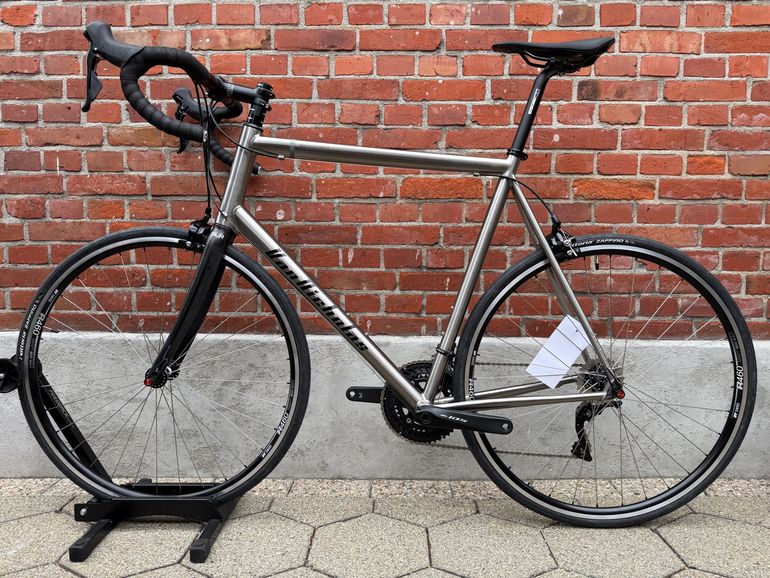 Used Van Nicholas NEW! Van Nicholas Boreas Titanium/Shimano 105 2x11/DT-Swiss R460/SLR/Size XXL 2023 Road & Gravel, Light Gray — image 11 of 17