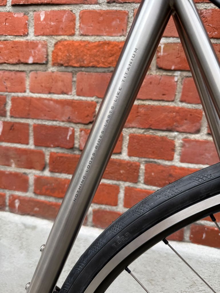 Used Van Nicholas NEW! Van Nicholas Boreas Titanium/Shimano 105 2x11/DT-Swiss R460/SLR/Size XXL 2023 Road & Gravel, Light Gray — image 16 of 17