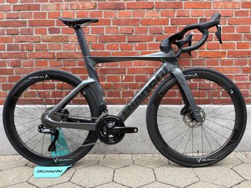 Used Bianchi NEW! Bianchi Oltre Comp/Roadbike/Shimano 105 Di2/Size 53/Velomann Carbon 2025 Road & Gravel, Light Gray — image 1 of 14