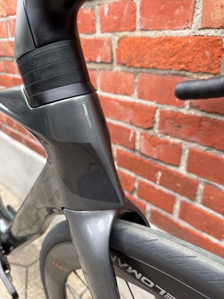 Used Bianchi NEW! Bianchi Oltre Comp/Roadbike/Shimano 105 Di2/Size 53/Velomann Carbon 2025 Road & Gravel, Light Gray — image 6 of 14