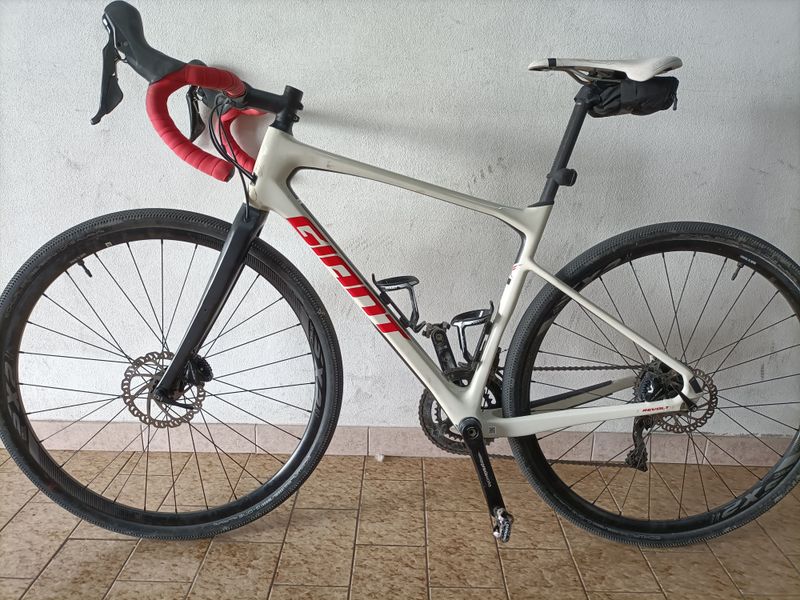 Giant Advanced 2018 Road & Gravel d'occasion