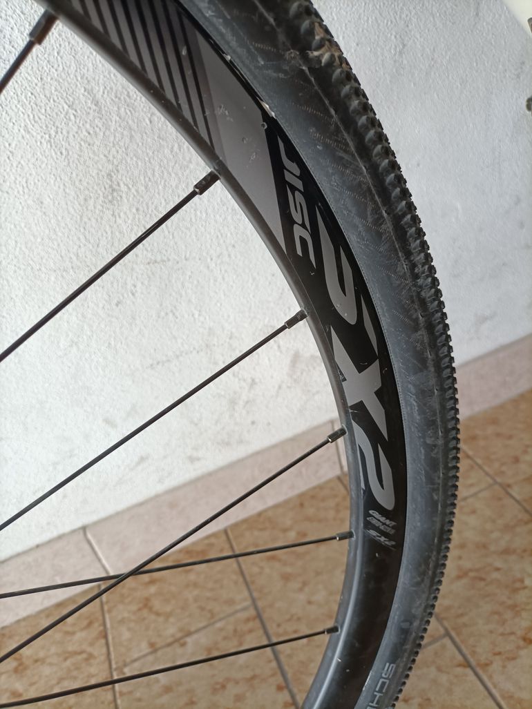 Gebrauchtes Giant Advanced 2018 Road & Gravel, Weiß — Bild 5 von 5