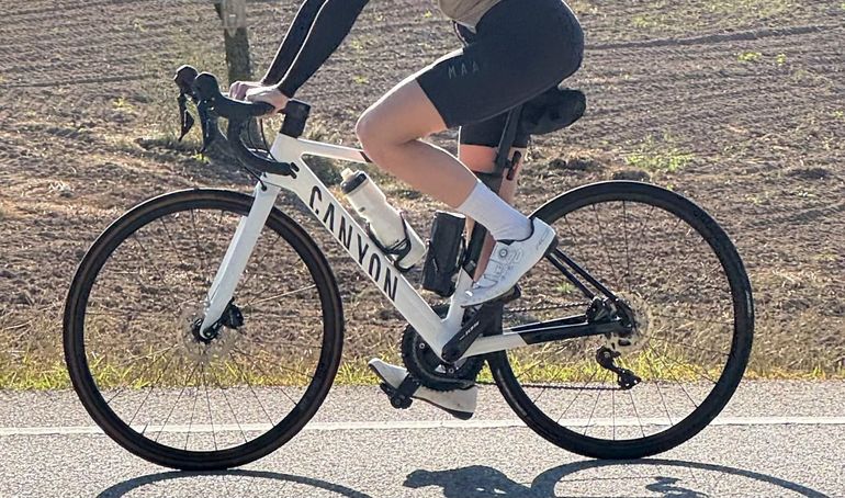Canyon Ultimate CF SL 7 2023 2023 Road & Gravel d'occasion — image 2 sur 3