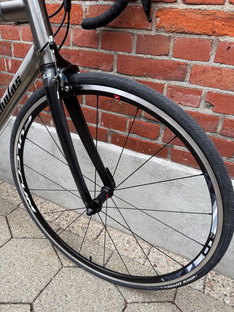 Used Van Nicholas NEW! Van Nicholas Boreas Titanium/Shimano 105 - 2x11/SLR/Fulcrum Racing/Size M 2023 Road & Gravel, Light Gray — image 4 of 17