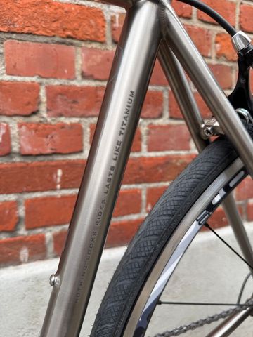 Used Van Nicholas NEW! Van Nicholas Boreas Titanium/Shimano 105 - 2x11/SLR/Fulcrum Racing/Size M 2023 Road & Gravel, Light Gray — image 15 of 17