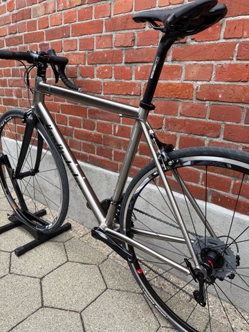 Used Van Nicholas NEW! Van Nicholas Boreas Titanium/Shimano 105 - 2x11/SLR/Fulcrum Racing/Size M 2023 Road & Gravel, Light Gray — image 13 of 17