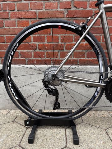 Used Van Nicholas NEW! Van Nicholas Boreas Titanium/Shimano 105 - 2x11/SLR/Fulcrum Racing/Size M 2023 Road & Gravel, Light Gray — image 2 of 17