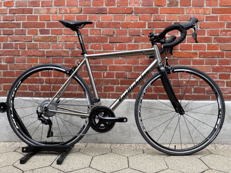 Used Van Nicholas NEW! Van Nicholas Boreas Titanium/Shimano 105 - 2x11/SLR/Fulcrum Racing/Size M 2023 Road & Gravel